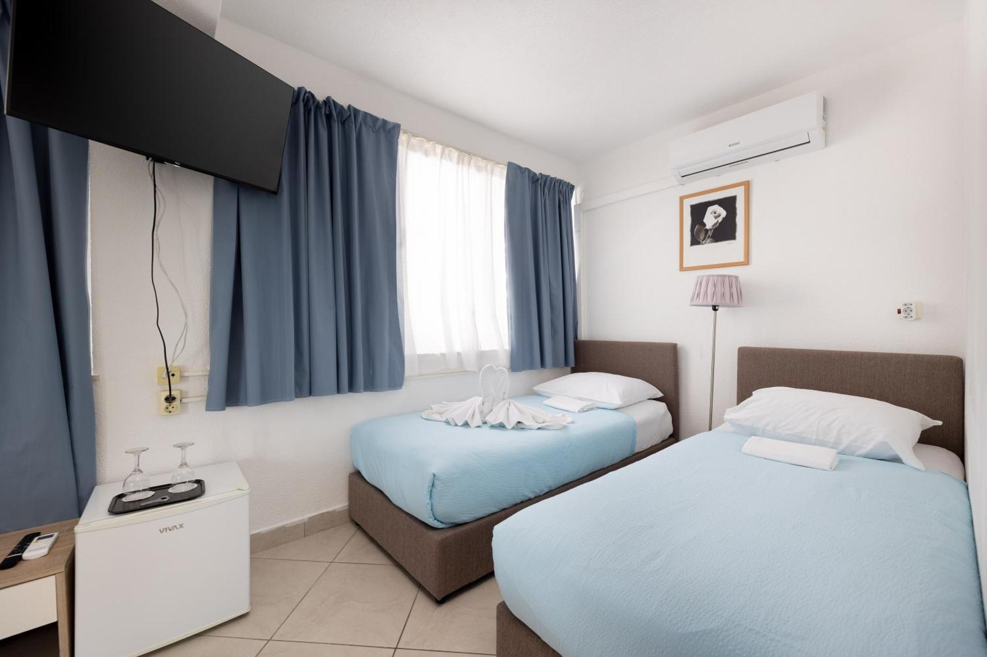 Villa Okruk-10 Meters Away From The Beach 오크루그고른지 외부 사진