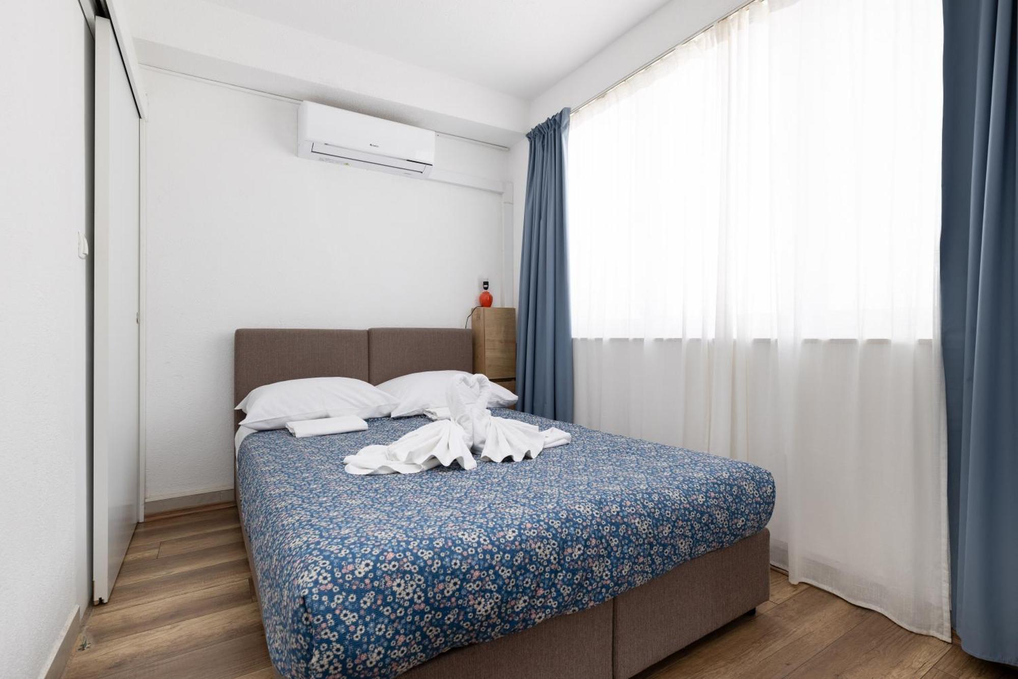Villa Okruk-10 Meters Away From The Beach 오크루그고른지 외부 사진